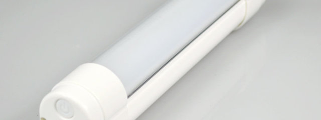 e601 powerbank tube light portable emergency light (1)